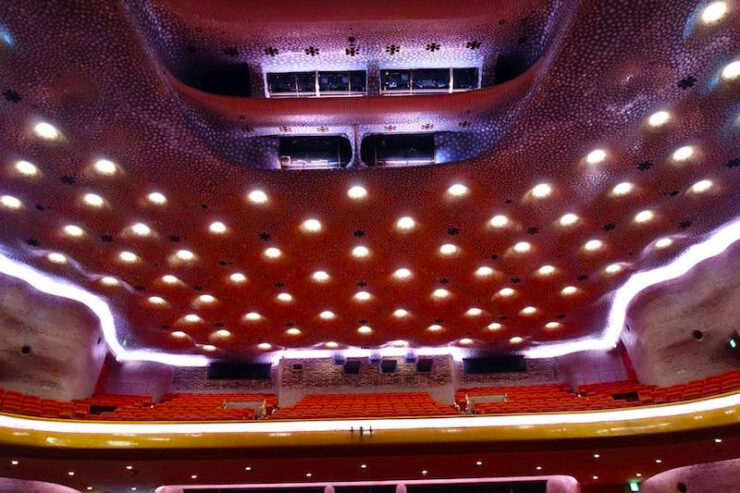 Hibiya’s “Nissay Theatre”, Designed by Showa’s ‘Architecture God’ Togo ...